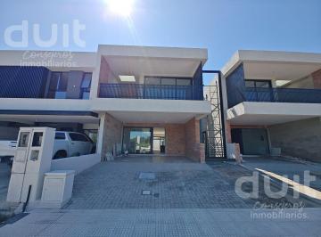 Casa · 160m² · 6 Ambientes · 2 Cocheras · Duplex La Luisita, Unico en Cordoba! 3 Dor, Cochera Doble, Cocina, Galeria Asador y Pileta!