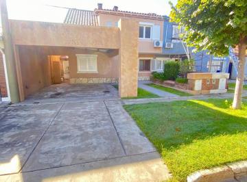 Casa · 250m² · 7 Ambientes · 2 Cocheras · Casa en Barrrio Somisa - Los Aromos 2260
