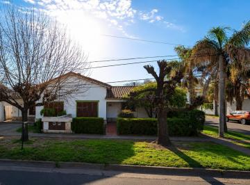 Casa · 132m² · 5 Ambientes · 1 Cochera · Casa en Barrio Somisa - Av Central 2370