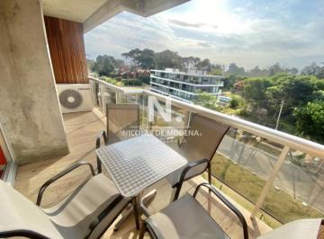 Foto1 · Vende Apartamento de 1 Dormitorio, con Balcon en Mansa, Punta del Este.