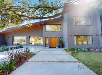 Casa · 300m² · 5 Ambientes · 2 Cocheras · Casa en Venta o Alquiler Amoblada Tessalia I Mallmann Propiedades