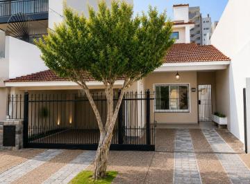 KNK-KNK-4692_2 · Oportunidad Venta Casa 5 Amb Centro de San Justo con Cochera