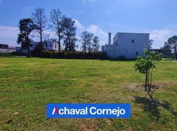 Terreno · 647m² · Terreno Interno en Esquina en Venta, Barrio Laguna Grande