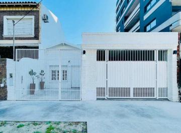 Casa de 3 ambientes, Ituzaingó · Chalet en Venta en Ituzaingo Norte