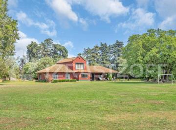 Campo · 300m² · 8 Ambientes · 2 Cocheras · Excelente Campo en Exaltación de La Cruz, Sobre Ruta 47