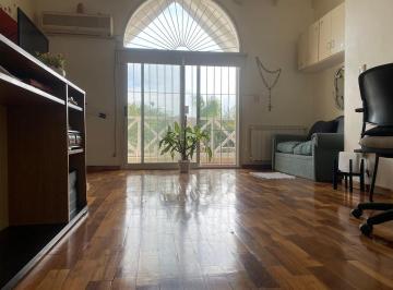 PH · 177m² · 5 Ambientes · 1 Cochera · Venta Triplex 5 Ambientes con Patio y Parrilla en Olivos