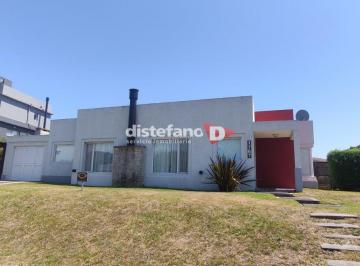 DIT-DT1-6057_2 · Casa 3 Dorm.. | Boulevar Silfides 1767