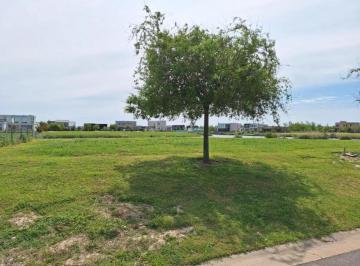 Terreno · 890m² · Rbs. Venta Lote a Laguna, Naudir Etapa 1