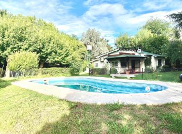 Casa de 6 ambientes, Ezeiza · Casa Quinta Spegazzini Pileta Quincho Parrilla Jardín 1500 m² Oportunidad