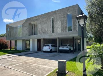 Casa · 210m² · 5 Ambientes · 2 Cocheras · Venta de Casa I Haras del Sol Pilar I La Mejor Relación Precio Calidad del Barrio