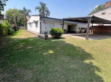 Casa · 1m² · 3 Dormitorios · Casa en Venta Av Solano Vera 1000