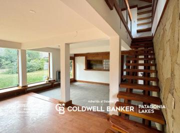 Casa · 1050m² · 5 Ambientes · 1 Cochera · Venta Casa 230 m² con Anexo 90 m² B° El Once, Villa La Angostura