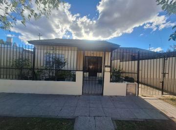 Casa · 160m² · 3 Ambientes · 3 Cocheras · Casa - B. Libertad