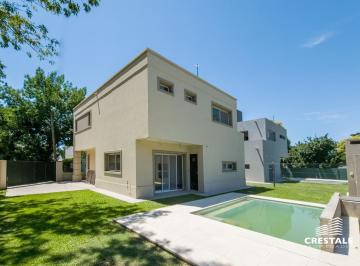 Casa · 164m² · 5 Ambientes · 2 Cocheras · Venta / Permuta | Casa 3 Dorm. con Piscina | Funes