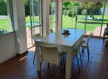 Casa de 4 ambientes, La Plata · Oportunidad! Hermosa Casa en Venta (Acepta Permutas)