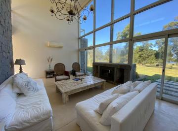 Casa · 200m² · 4 Ambientes · 1 Cochera · Casa - José Ignacio