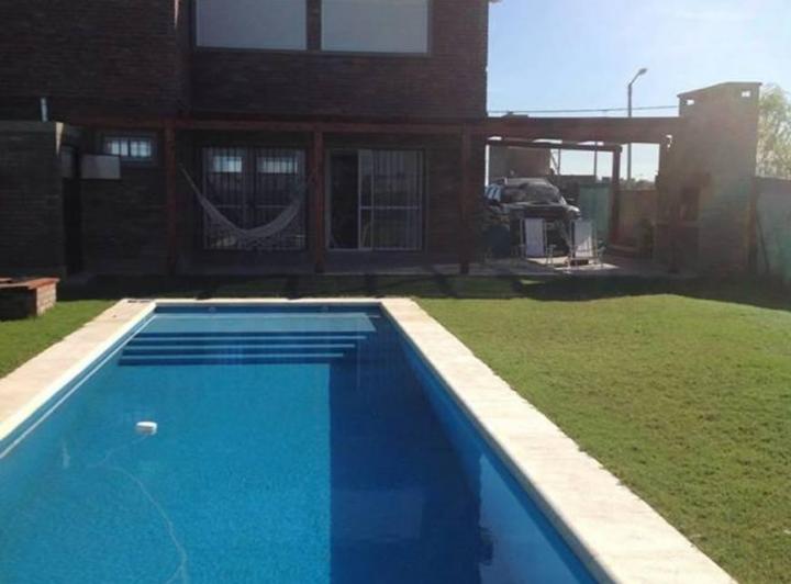 Casa · 75m² · 5 Ambientes · 1 Cochera
