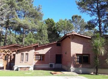 Casa · 250m² · 4 Ambientes · 2 Cocheras · Casa Alquiler Cariló
