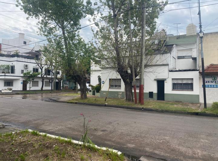 Casa · 180m² · 5 Ambientes