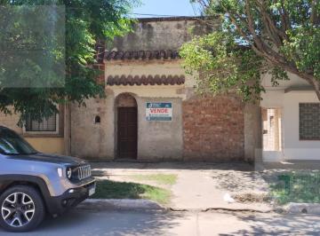 Casa · 72m² · 4 Ambientes · 1 Cochera · Casa en El Centro de Villa Angela - Chaco