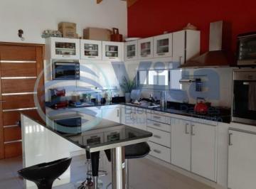 Casa · 350m² · 5 Dormitorios · Casa en Venta / Barrio Alta Gracia