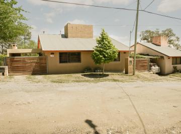 Casa de 3 ambientes, San Antonio de Arredondo · Oportunidad de Inversión. Complejo en San Antonio de Arredondo, 3 Departamentos.