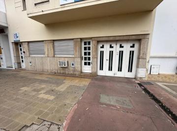 Casa · 3 Dormitorios · 2 Cocheras · Casa en Barrio 9 de Julio