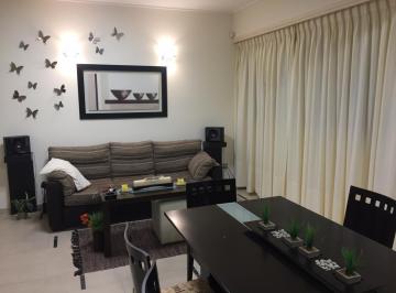 Departamento · 66m² · 2 Dormitorios · Departamento 3 Ambientes a La Calle Reciclado en Miramar
