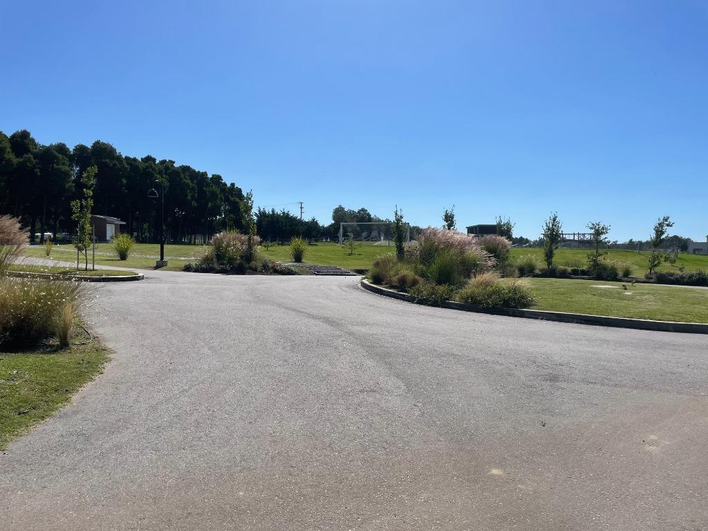 Lote en barrio privado casonas del haras / excelente ubicacion barrio interno cañada