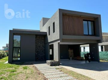 Foto · Venta Casa en Chacras de La Villa, 3 Dorm. Moderna a Estrenar