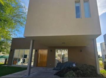 Casa de 5 ambientes, Berazategui · ¡Casa 5 Ambientes en Venta en Greenville!