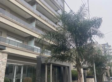 Departamento de 3 ambientes, Lanús · Departamento Premium! 3 Amb Frente con Cochera.