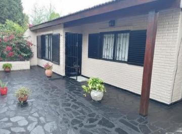 Casa · 110m² · 4 Ambientes · 5 Cocheras · Venta Casa 4 Amb San Miguel con Pileta