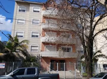 Departamento de 3 ambientes, Almirante Brown · Dueño Directo - 3 Ambientes C/cochera. Rosales 1696 - Entre Plaza Brown y La Rosa