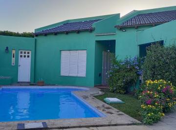 Casa · 190m² · 6 Ambientes · 2 Cocheras · Casa en San Nicolas de Los Arroyos