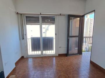 Departamento · 47m² · 3 Ambientes · Muy Luminoso Depto 3 Amb C/bañcon en Remedios de Escalada