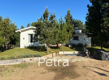 Casa · 170m² · 5 Ambientes · 2 Cocheras · Casa en Venta en Costa Esmeralda