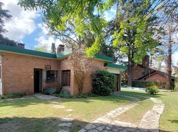 Quinta vacacional · 212m² · 4 Ambientes · 1 Cochera · Casa Quinta en Venta en Benavidez, Tigre, G. B. a. Zona Norte
