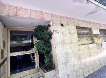 Departamento de 1 ambiente, Almagro · Dpto 2 Amb Planta Baja con Patio / Apto Profesional / Sarmiento 4600