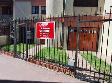 Casa de 6 ambientes, Córdoba · Hermosa Propiedad en Pleno B°villa Cabrera, Sobre Oct. Pinto!