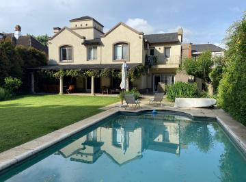 Casa de 6 ambientes, Pilar · Muy Linda Casas de 4 Dorm. en Barrio Los Laureles