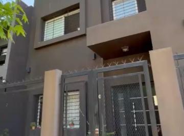 Casa · 160m² · 5 Ambientes · 2 Cocheras · Casa en Venta - Ituzaingo Norte