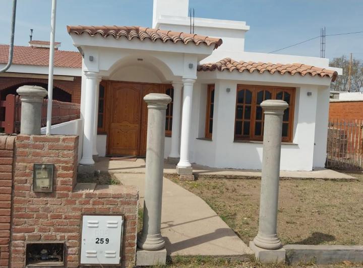 Casa · 124m² · 3 Ambientes · 1 Cochera