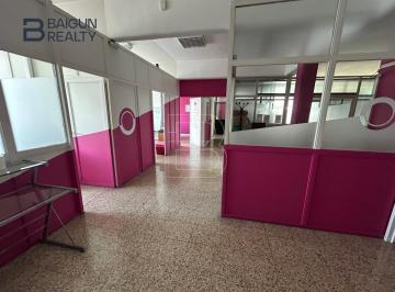 Oficina comercial · 267m² · 8 Ambientes · Oficina en Venta Y/o Alquiler, Zona Flores