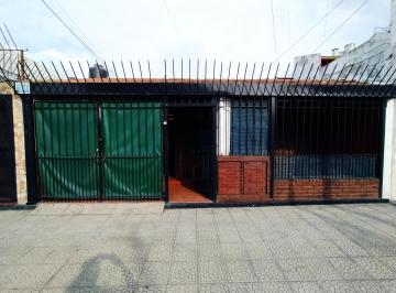 PH de 2 ambientes, Avellaneda · PH de 2 Ambientes Al Frente con Cochera. Apto Crédito