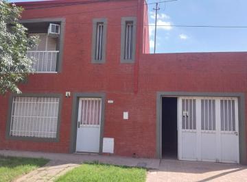 Casa · 129m² · 10 Ambientes · Casa de Dos Plantas en Barrio 21 de Octubre, Santa Fe