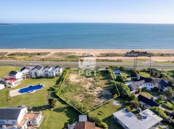 Foto1 · Lote Frente Al Mar en La Mansa, Punta del Este - Ref: Pbi14098