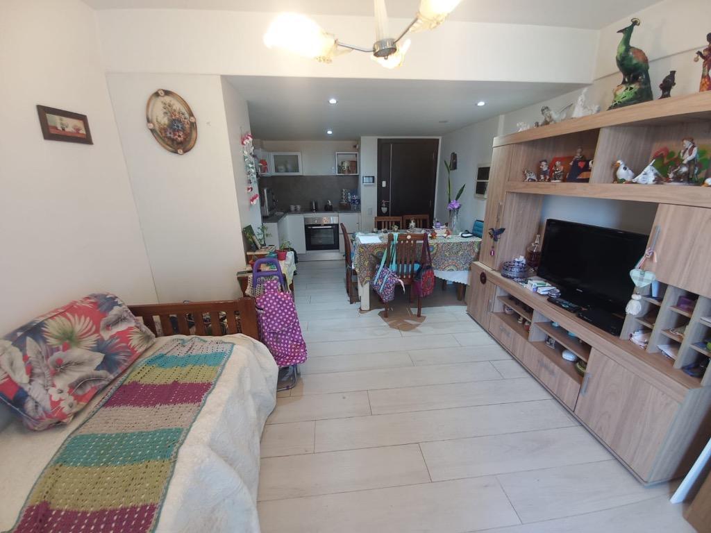 Departamento de 2 Ambientes en Edificio Royal Park, 5to Piso