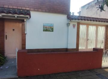 Casa de 5 ambientes, Lomas de Zamora · Casa de 5 Ambientes Banfield