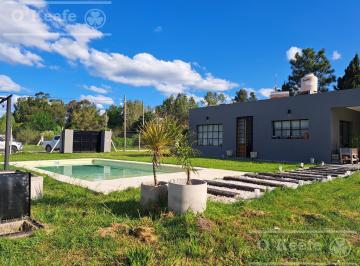 Quinta vacacional · 70m² · 3 Ambientes · Quinta Sobre Lote de 4300 m² en Venta - Brandsen a m de Ruta 2